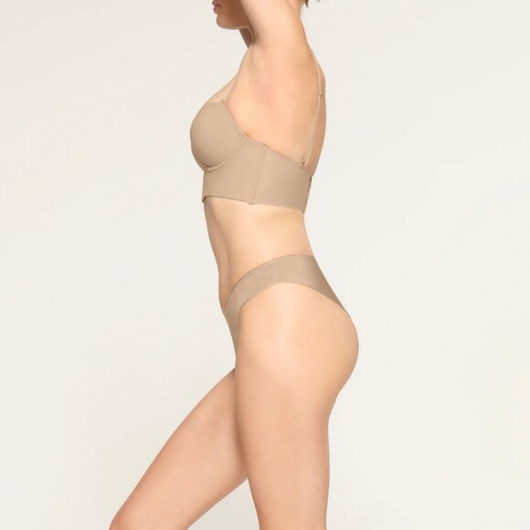 SKIMS Deep Plunge Shapewear Bra in Clay - Picture 4 of 9